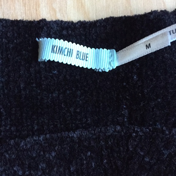 Urban Outfitters crop top 🖤 - Picture 5 of 5